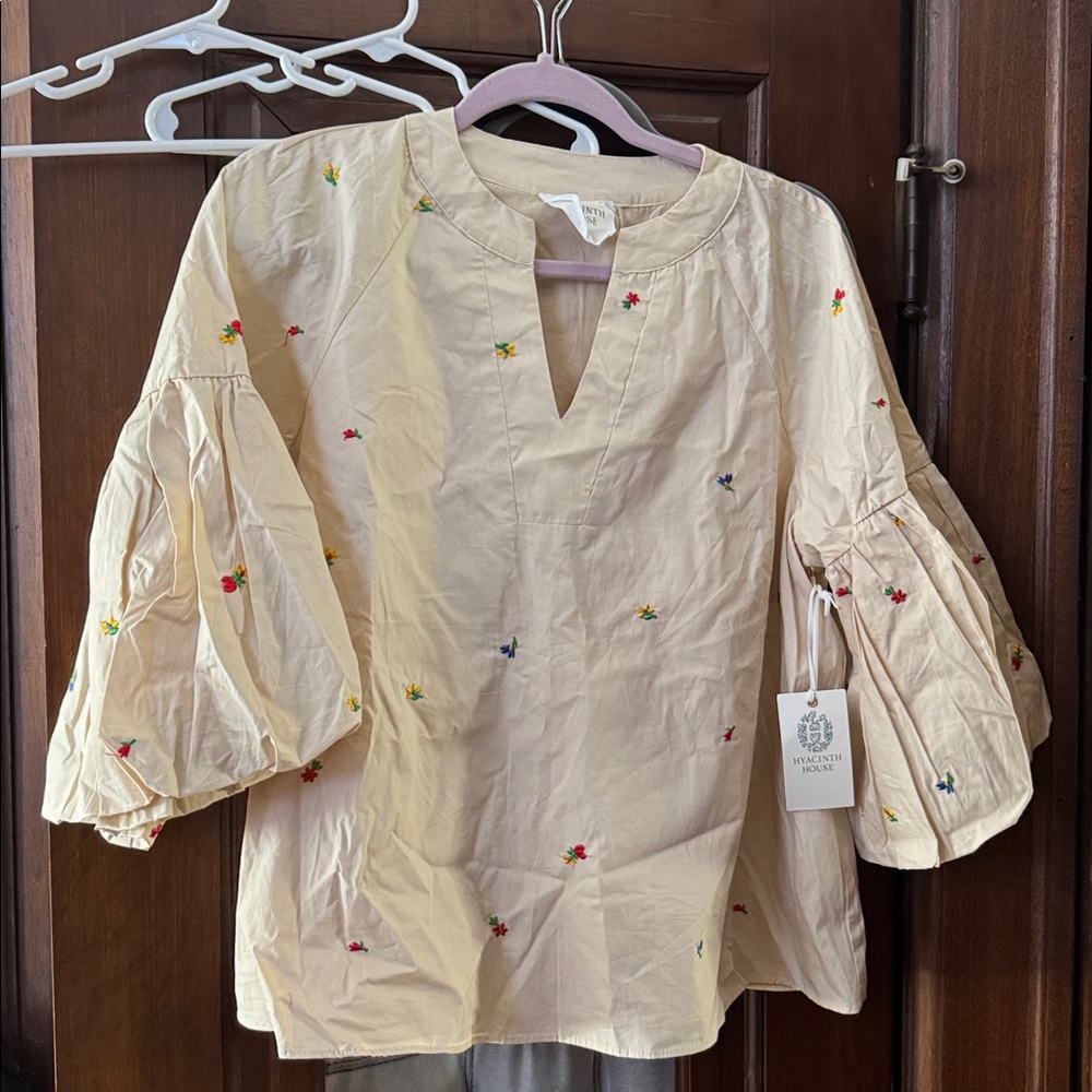 Hyacinth Tan Embroidered Blooms Blouse size L - Picture 7 of 8